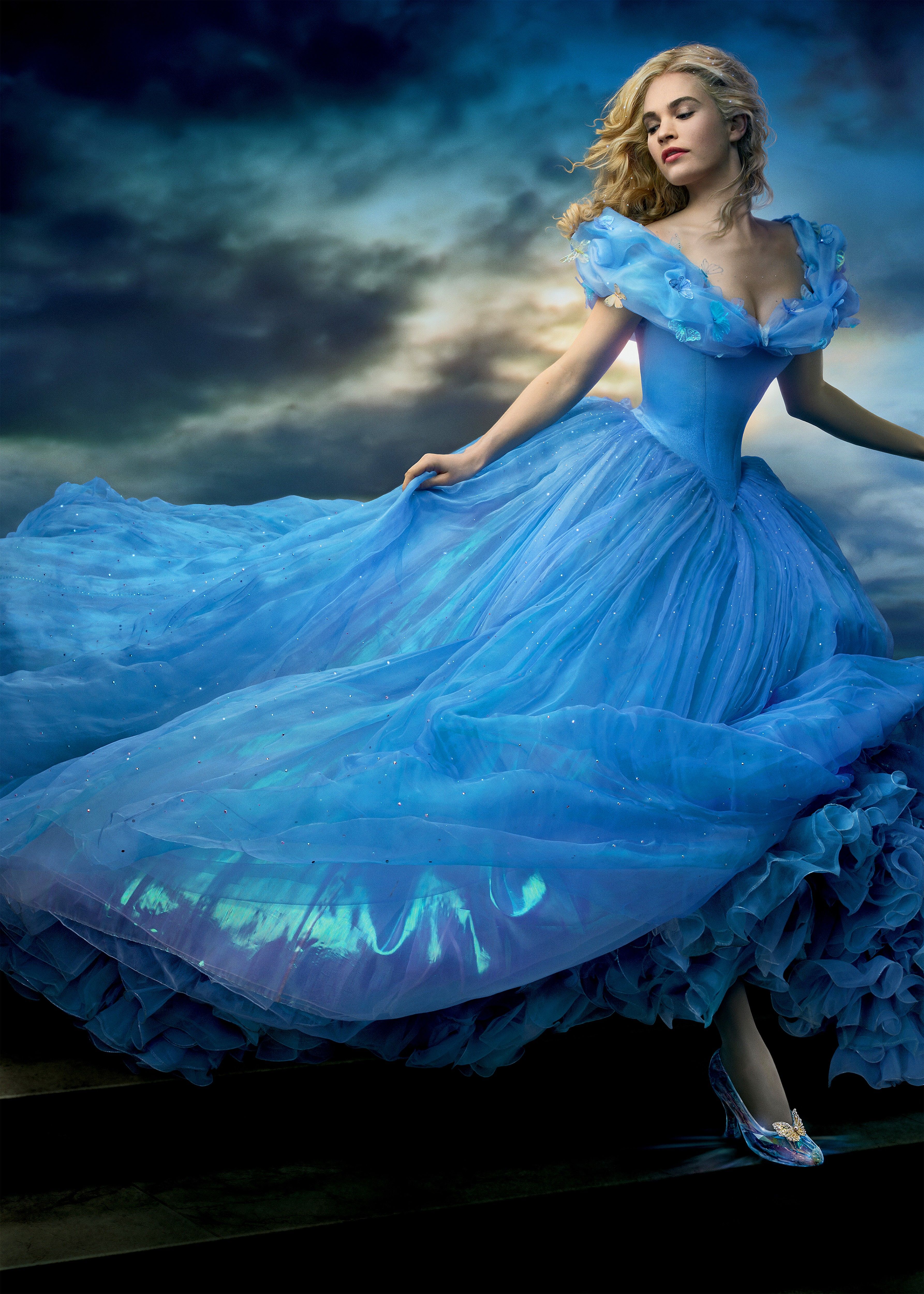 http://www.kinogallery.com/images/cinderella/kinogallery.com-cinderella-546383.jpg