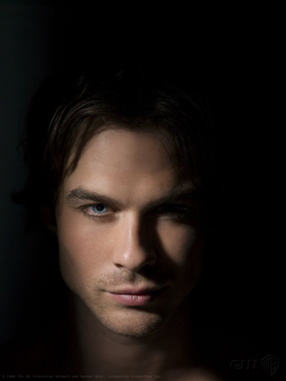http://www.kinogallery.com/kino/kinogallery.com_Vampire-Diaries-shot_74.jpg