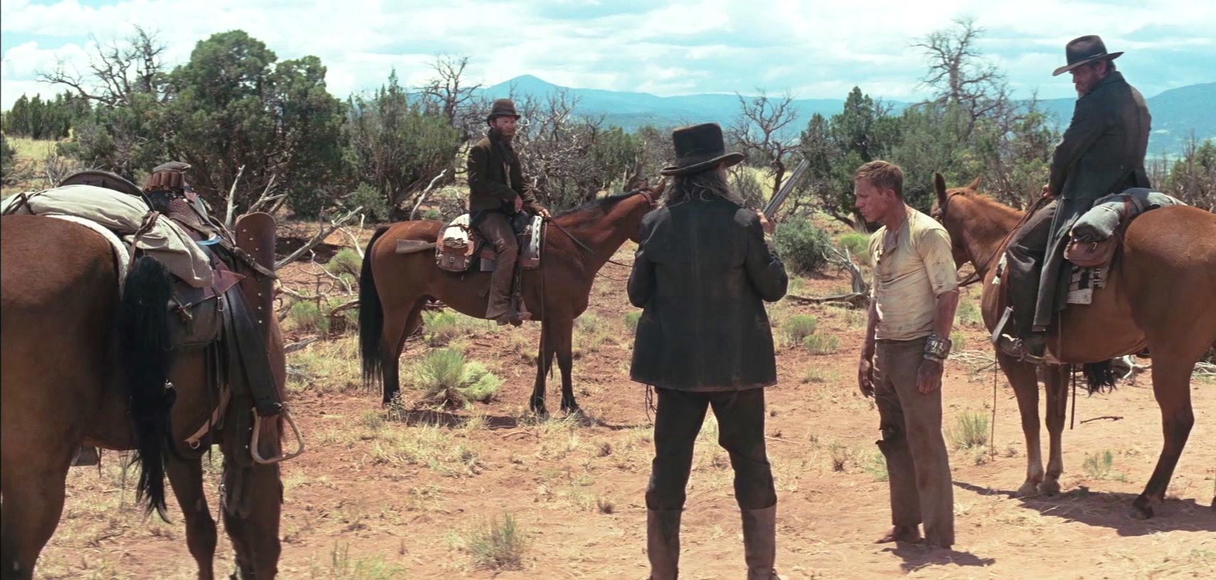 http://www.kinogallery.com/kino/kinogallery.com_cowboysvsaliens_shot_2.jpg