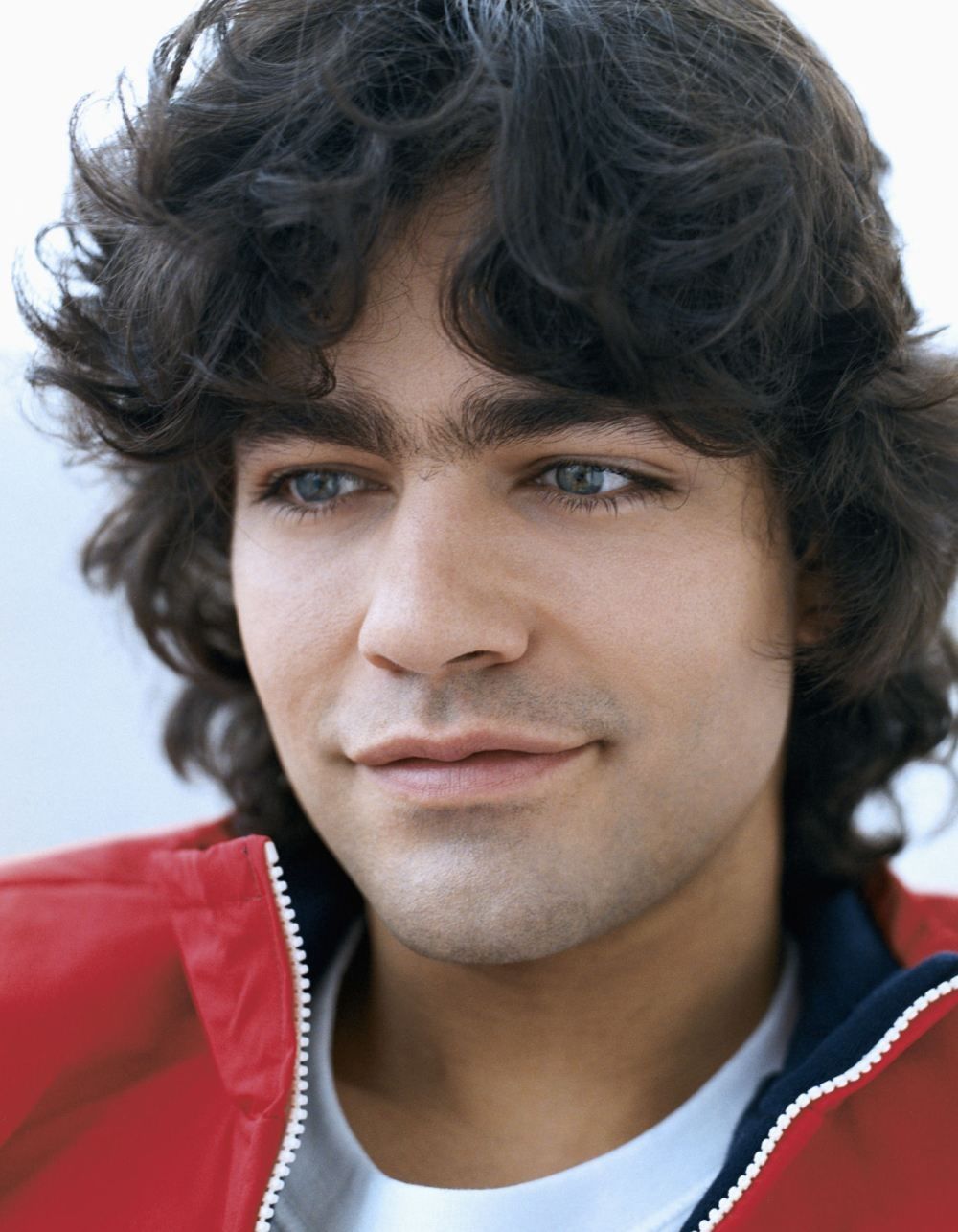 Adrian Grenier. 