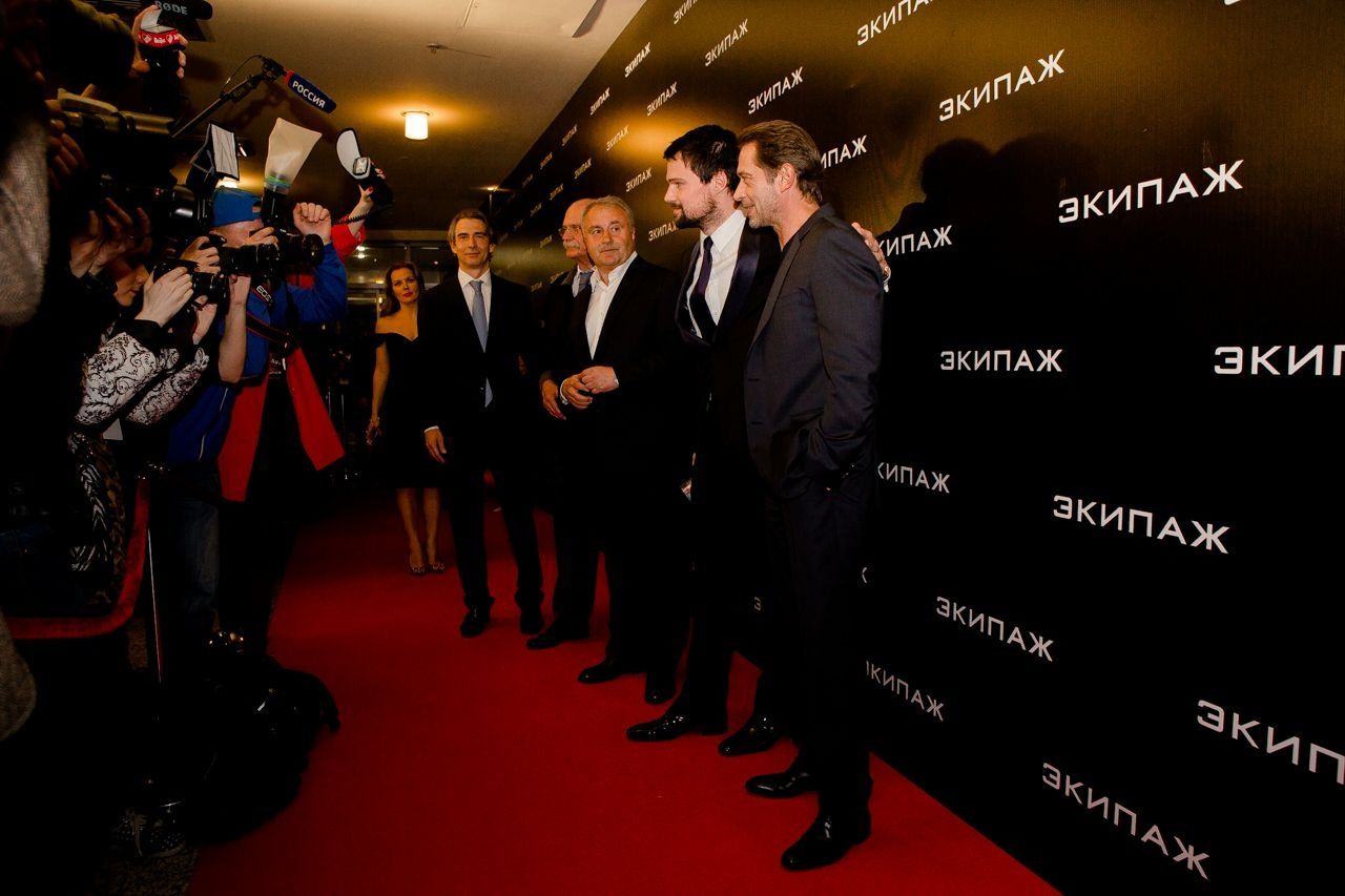 Экипаж 2016 за кадром. Виктор николаевич "экипаж 2016". Сериал экипаж катерина шпица. Экипаж 1979 съемки. Экипаж 2016 съемки.