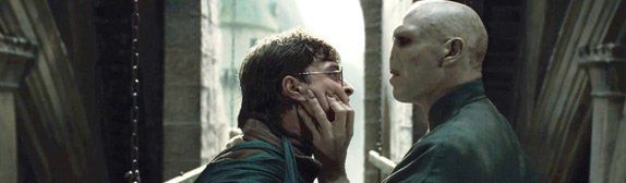 ТВ-ролики фильмов «Гарри Поттер и Дары смерти: Часть 1», «РЭД», «Город воров», «Жизнь, как она есть», «Удар по девственности», «Мачете»