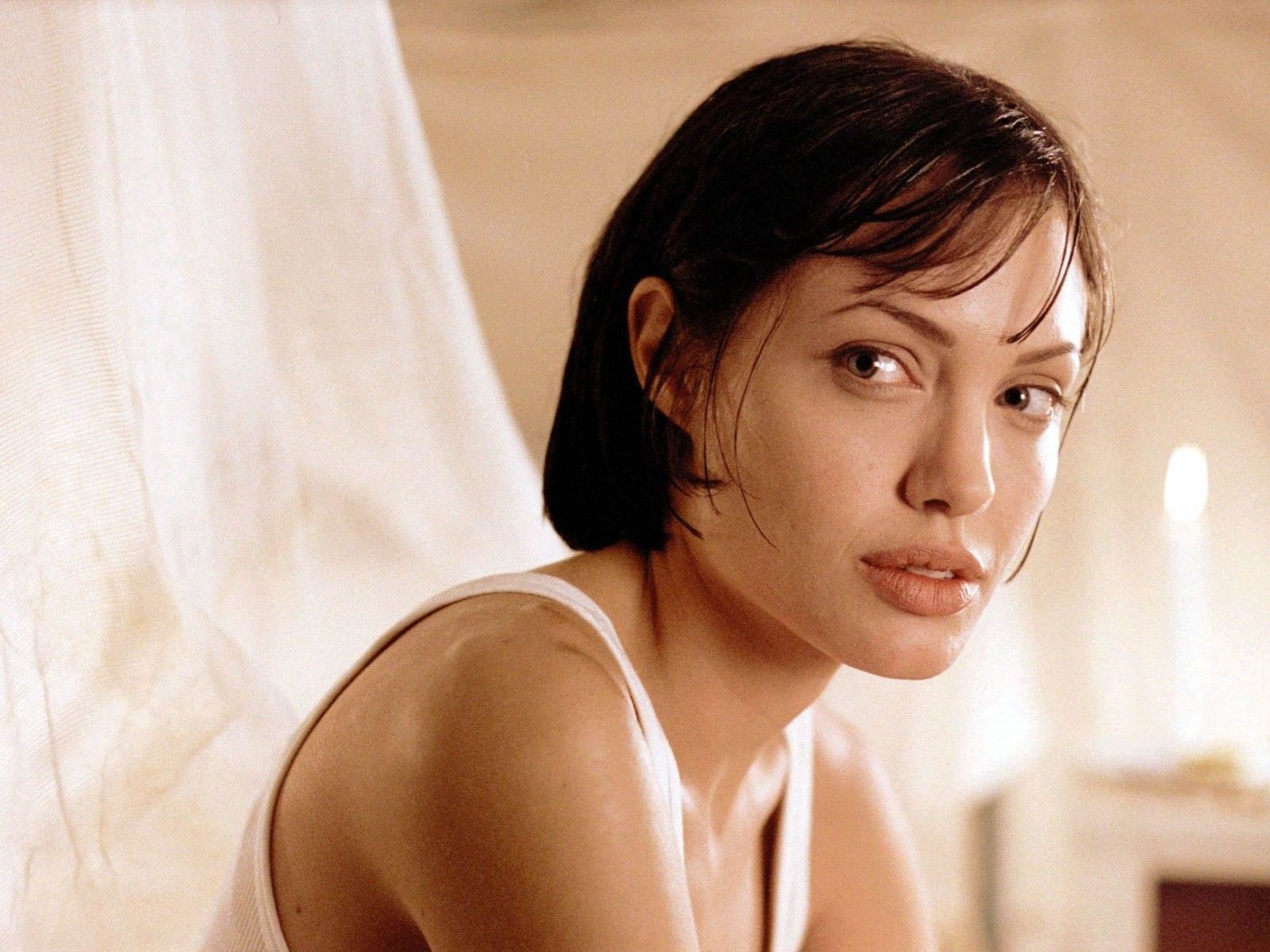 Angelina Jolie. 