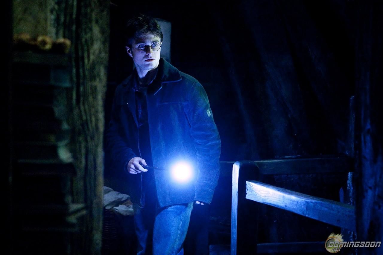 Кадр №229 Гарри Поттер и Дары смерти: Часть 1 Кадр №229 Гарри Поттер и Дары смерти: Часть 1