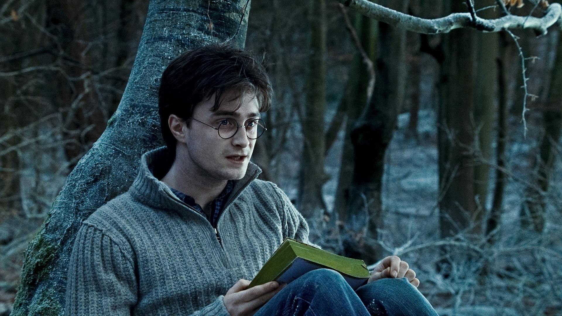 Potter. Дэниел Рэдклифф Гарри Поттер и дары смерти. Дэниел Рэдклифф в роли Гарри Поттера. Дэниел Рэдклифф 1 Гарри Поттер. Стеффан Родри Гарри Поттер.