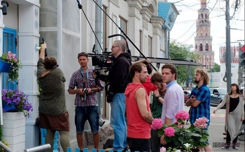 В Москве всегда солнечно (сериал)