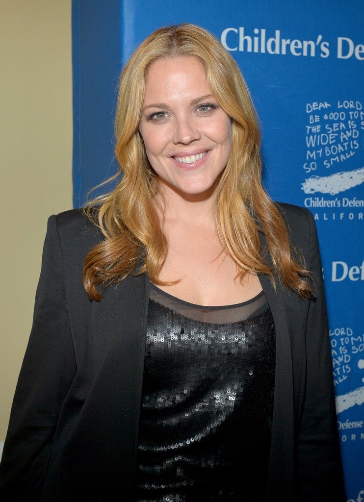 Mary McCormack. 