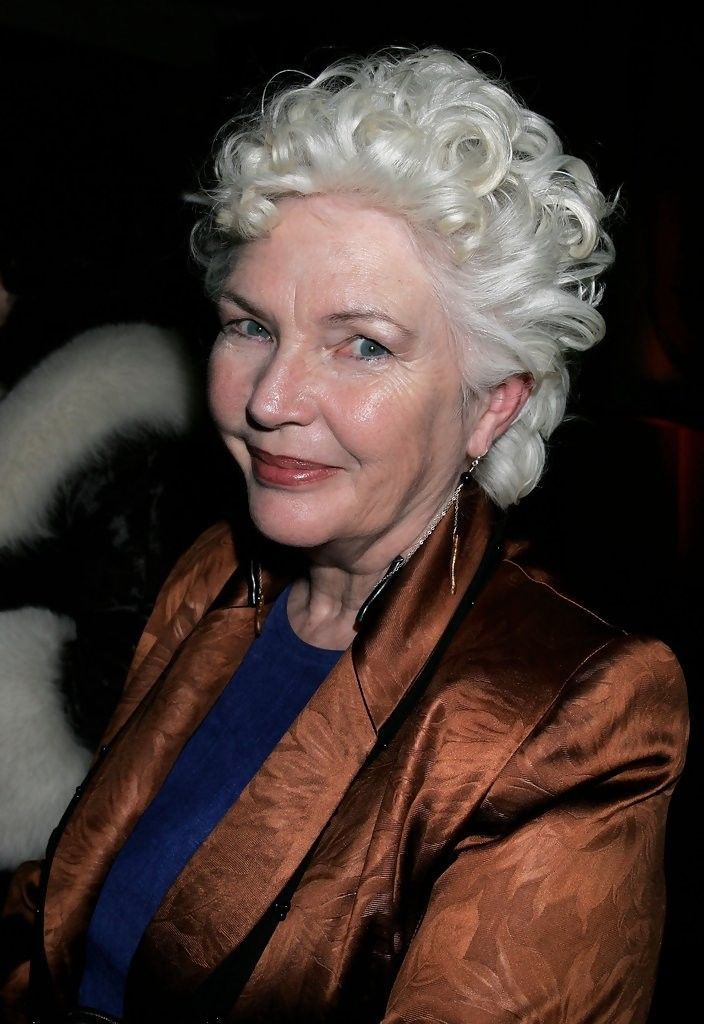 Fionnula Flanagan. 