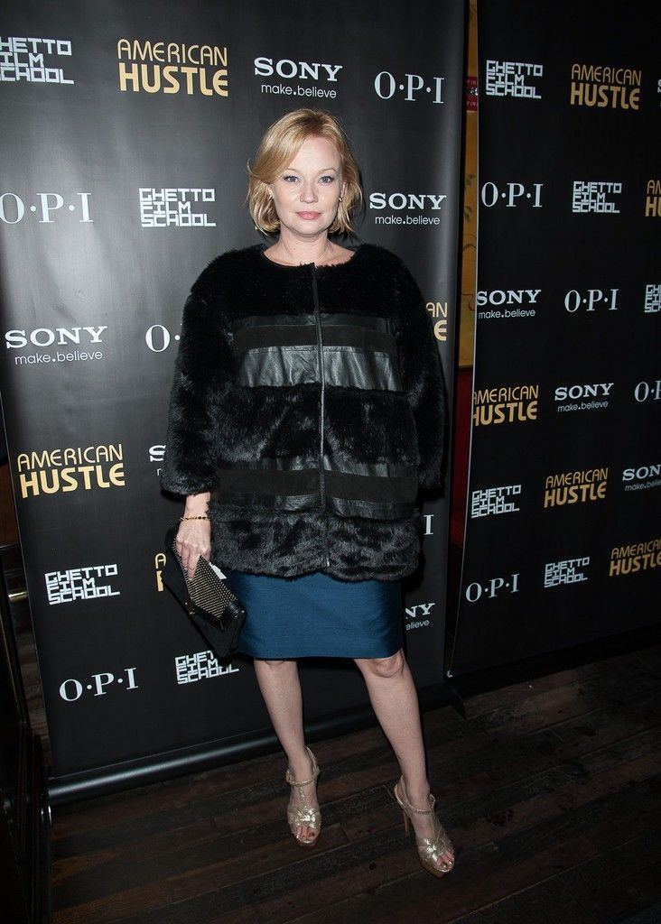 Samantha Mathis. 