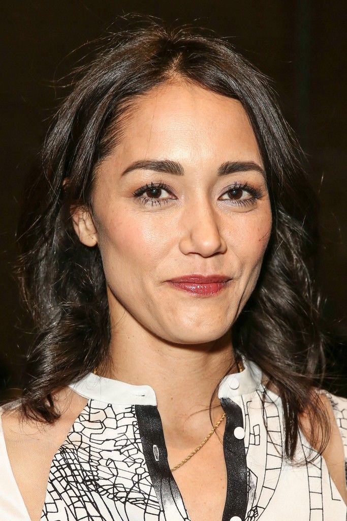 Sandrine Holt. 