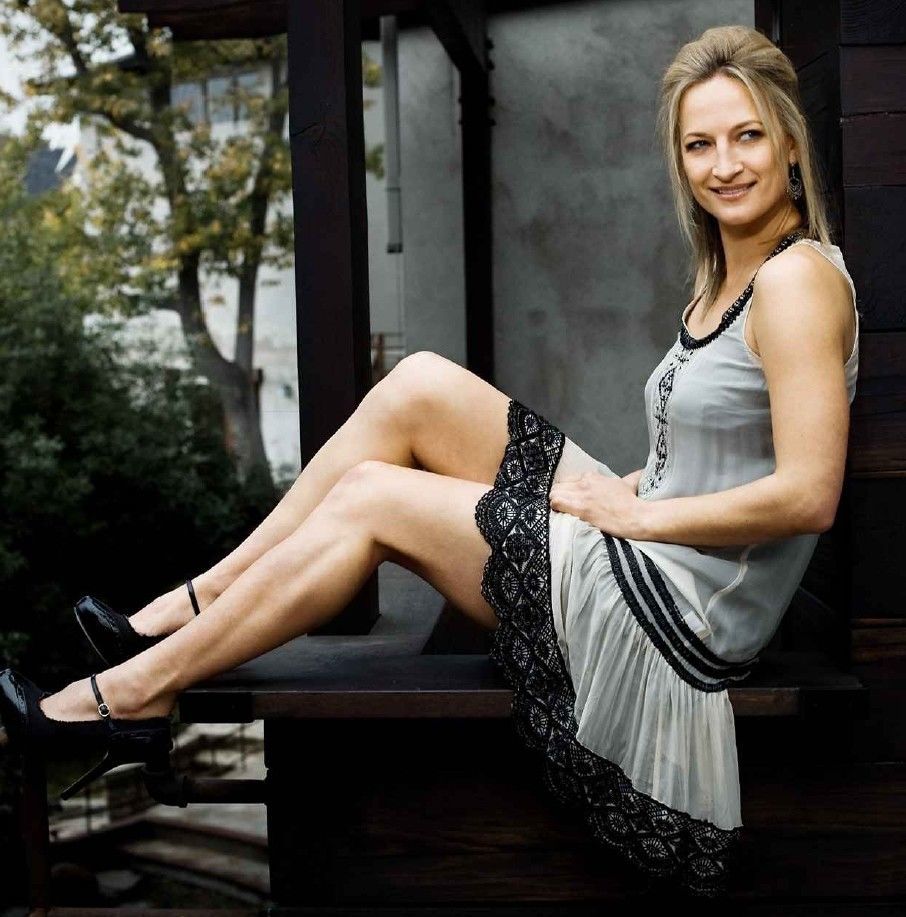 Zoe Bell. 