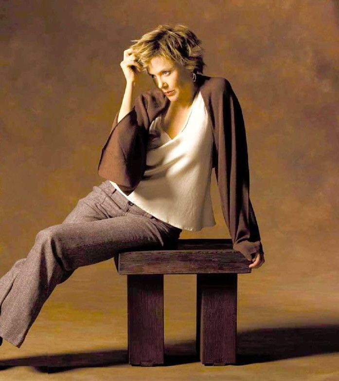 Annette Bening. 