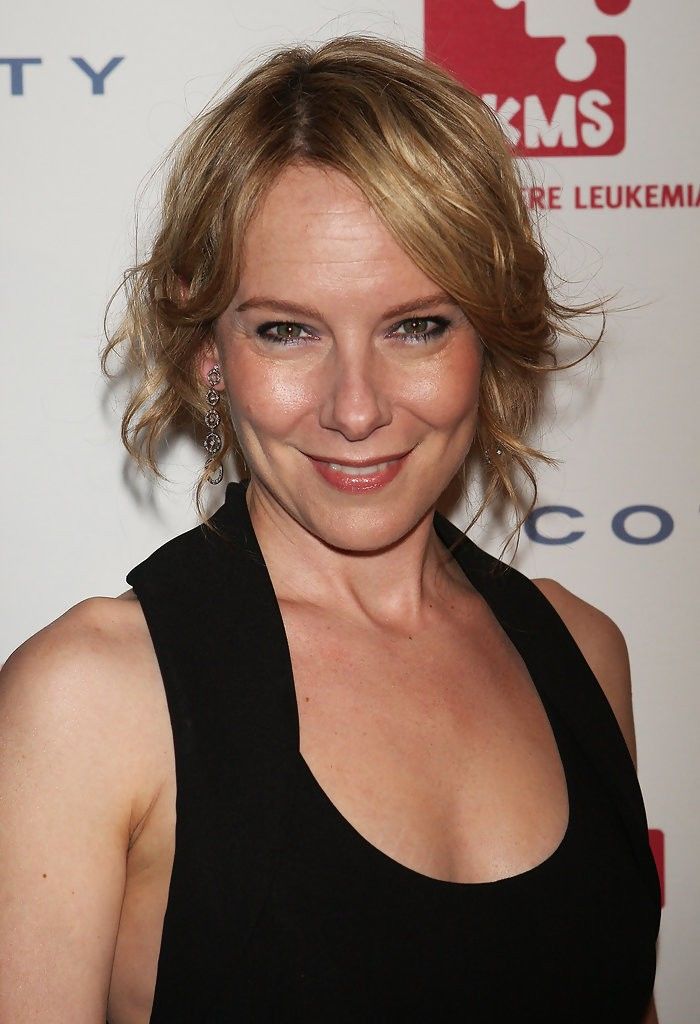 Amy Ryan Sexy