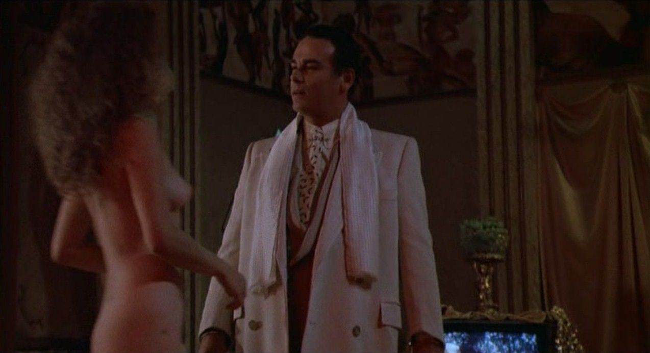 Nancy travis topless