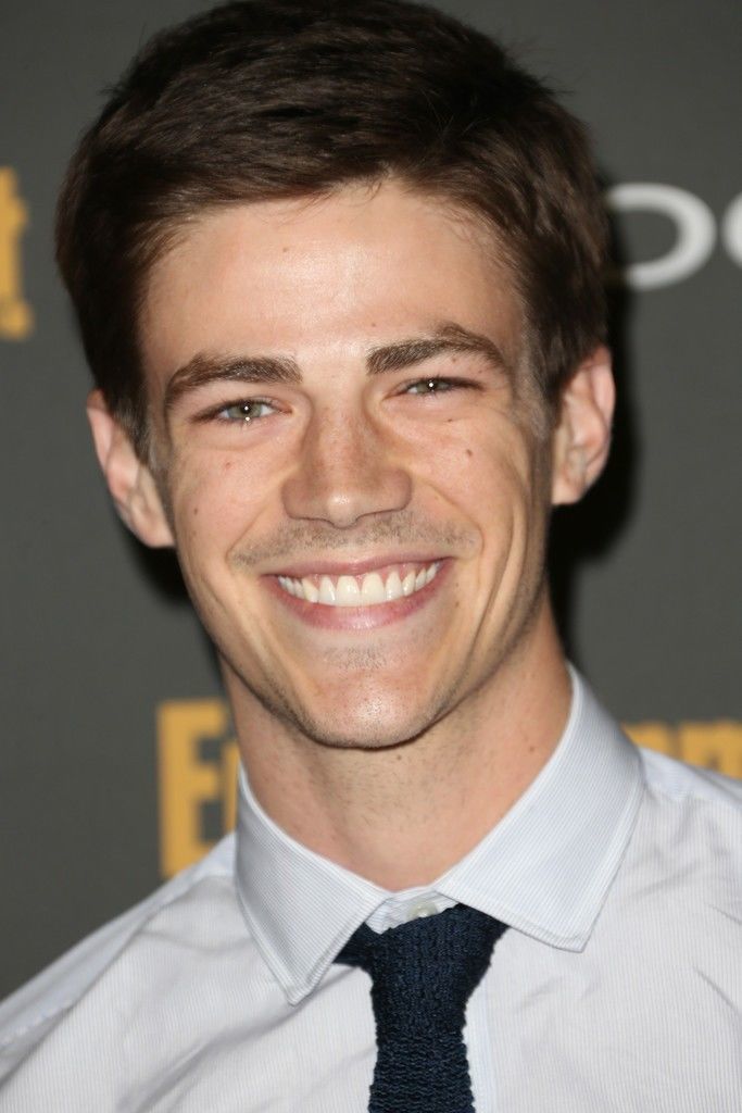 Grant Gustin. 