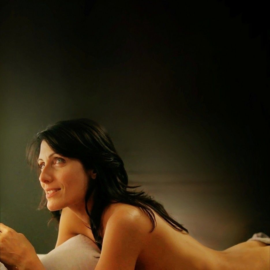 Голая Лиза Эдельштейн горячее фото.