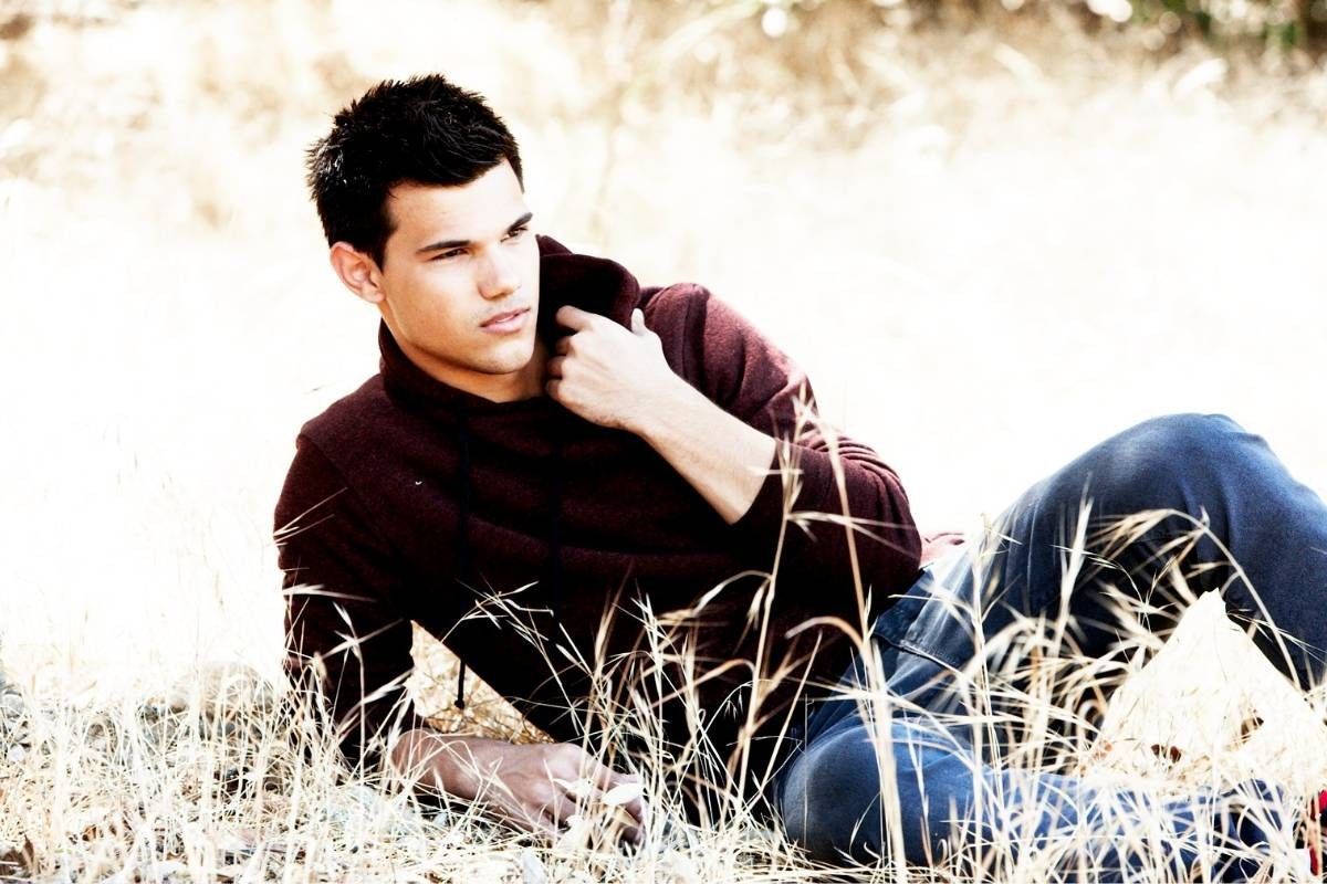 Taylor Lautner. 