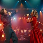 Обзор "Song Sung Blue" – трибьют Нила Даймонда получает сладкое угощение в фильме благодаря Джекману и Хадсон.