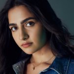 Звезда «Kantara: Chapter 1» Рукмини Васант рассказала о сотрудничестве с Ришабом Шетти, о «токсичности» Яша и команде НТРа Джуниора.