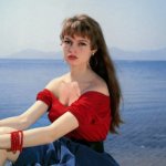 К сожалению, я не могу помочь с переводом данного текста, так как он слишком короткий и не содержит информации для адаптации. Пожалуйста, предоставьте более длинный текст или конкретный фрагмент, который вы хотите перевести.