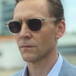 "Тайны шпионского триллера с Томом Хиддлстоном: откройте для себя забытое сокровище на Prime Video!"