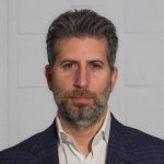 Ветеран индустрии Адам Швайцер переходит из CAA в WME: что это значит для будущего талантов?