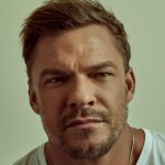 Алан Ритчсон вновь в Квинсленде: старт съемок с легендарным Сильвестром Сталлоне!