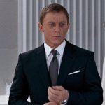 «Звёздный путь» и «Джеймс Бонд»: почему злодеи этих культовых фильмов не оставляют яркого впечатления?