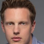 Paramount подала иск против Warner Bros Discovery, пытаясь остановить сделку с Netflix: что стоит за конфликтом гигантов?