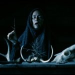 "Мать мух": Когда психоделики и лесные тайны сливаются в один ужас — приготовьтесь к захватывающему путешествию в мир страхов и иллюзий!