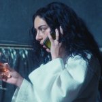 «The Moment» Charli XCX: самый быстрорастущий трек A24 покоряет сердца слушателей!