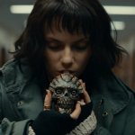 "Whistle": Умный и эмоциональный взгляд на проклятие — как оно меняет жизни персонажей и их судьбы в напряжённой атмосфере фильма.