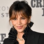 "Холли Берри против боссов: актриса раскрыла слухи о возвращении в роли Шторм и пояснила свой откровенный стиль общения"