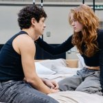 «Сэди Синк и Ноа Джуп о детской славе и захватывающем опыте в «Ромео и Джульетте»: «Это похоже на полет!»»